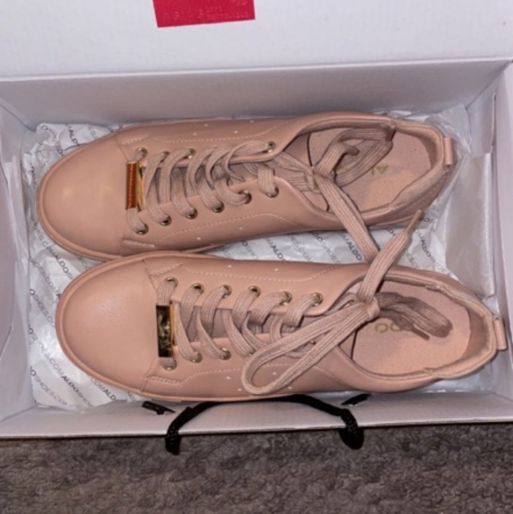 Sneaker